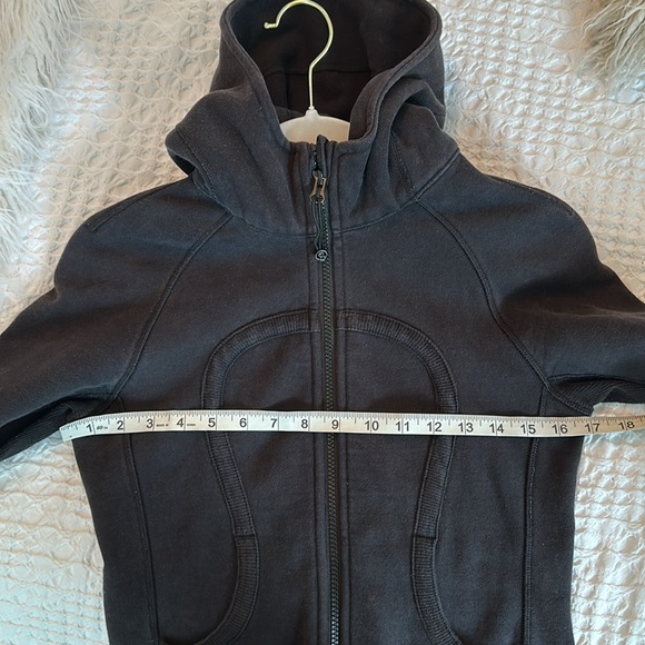 122. Lululemon Scuba Hoodie 
Black - Picture 14 of 16